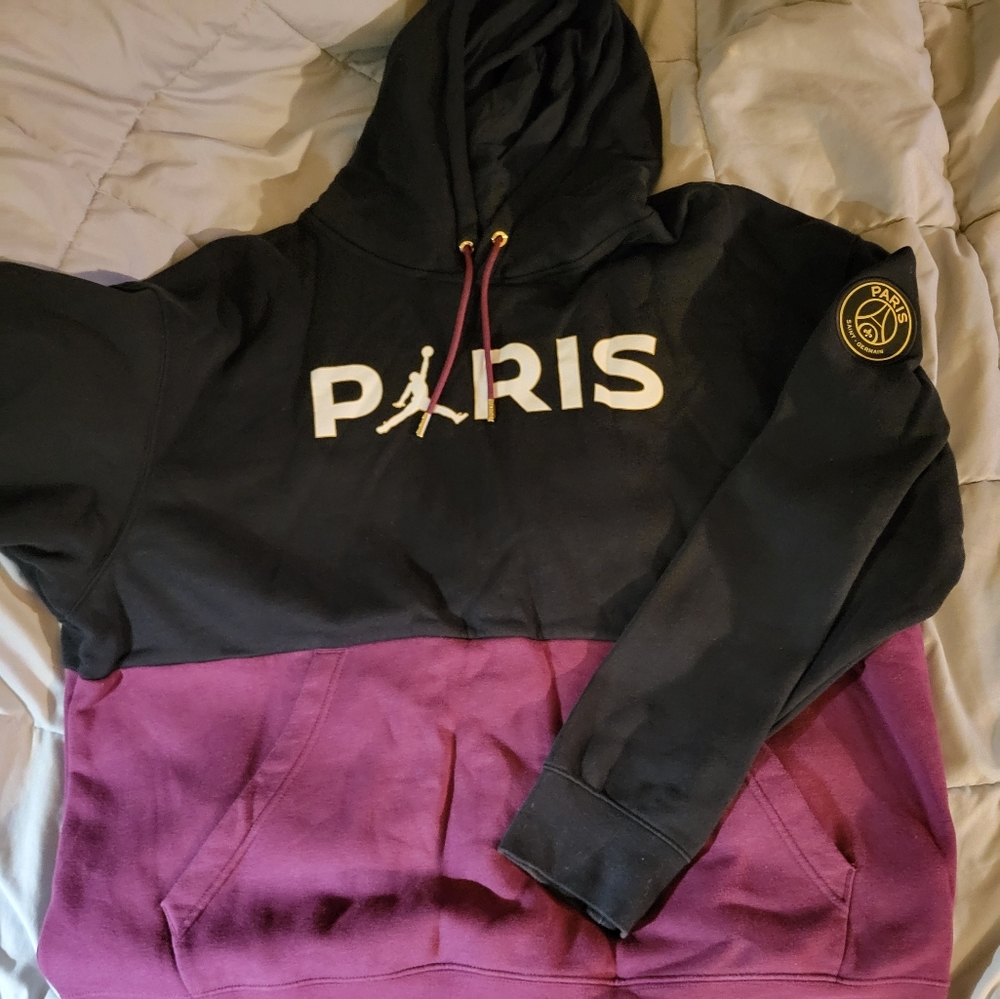 New, NEVER worn, Jordan fit